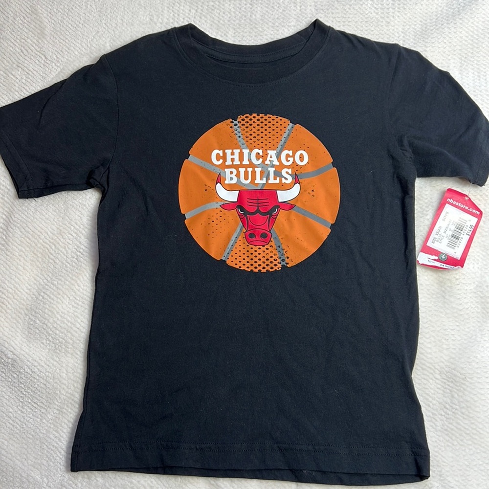 Chicago Bulls Basketball Boys Black Tee Shirt Short Sleeve NWT NBA Store